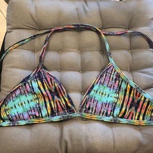 Jolyn Triangle Top L - Like New! Rainbow